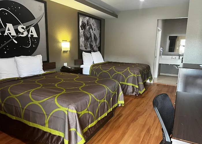 Super 8 By Wyndham Houston Northwest Cypress
