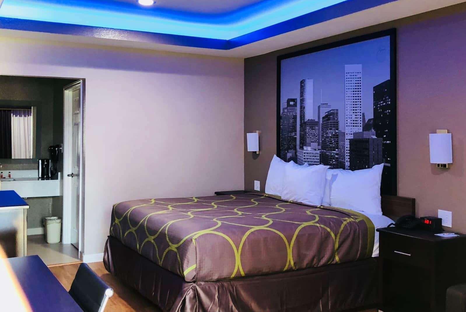 Hotel Super 8 By Wyndham Houston Northwest 2*
